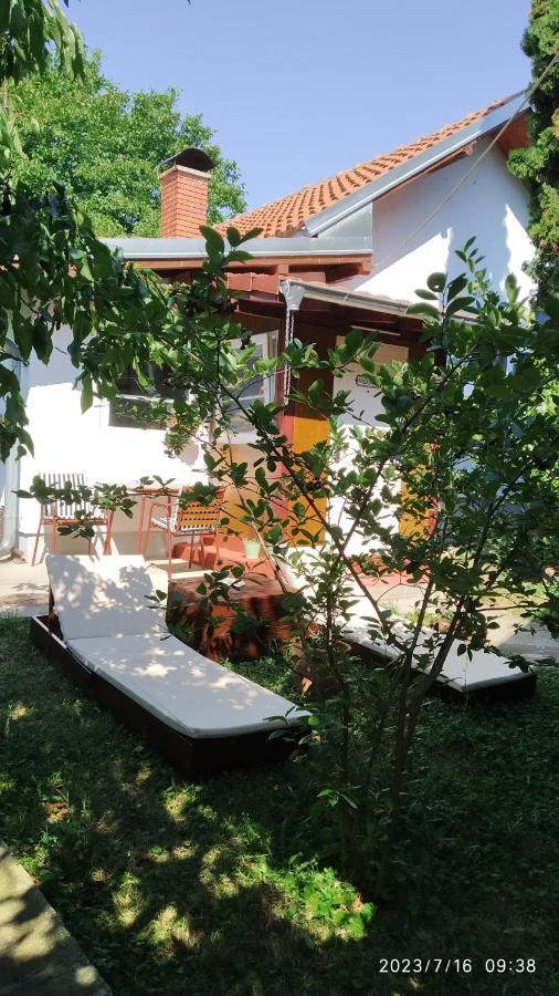 Apartman Stara Tresnja Kladovo Exterior photo
